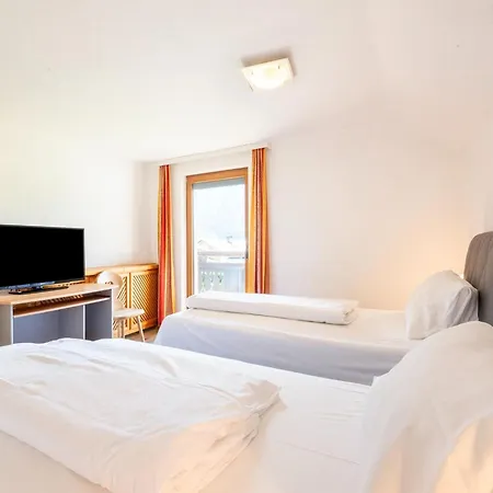 In Tyrol Near Lift Vakantiehuis