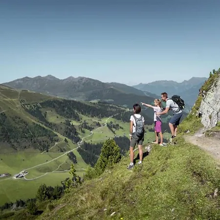 In Tyrol Near Lift Semesterbostad *